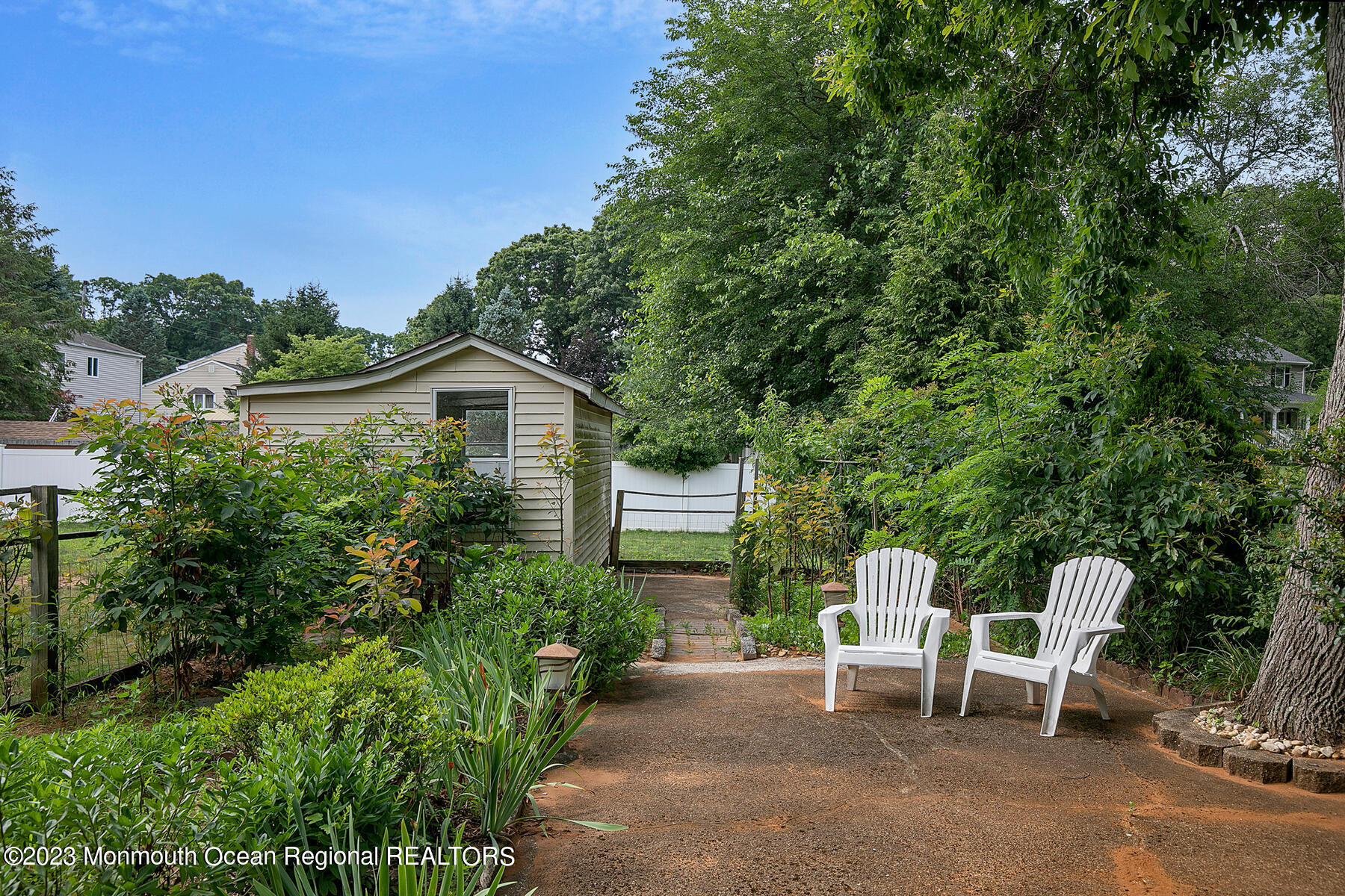 112 Middletown Lincroft Road