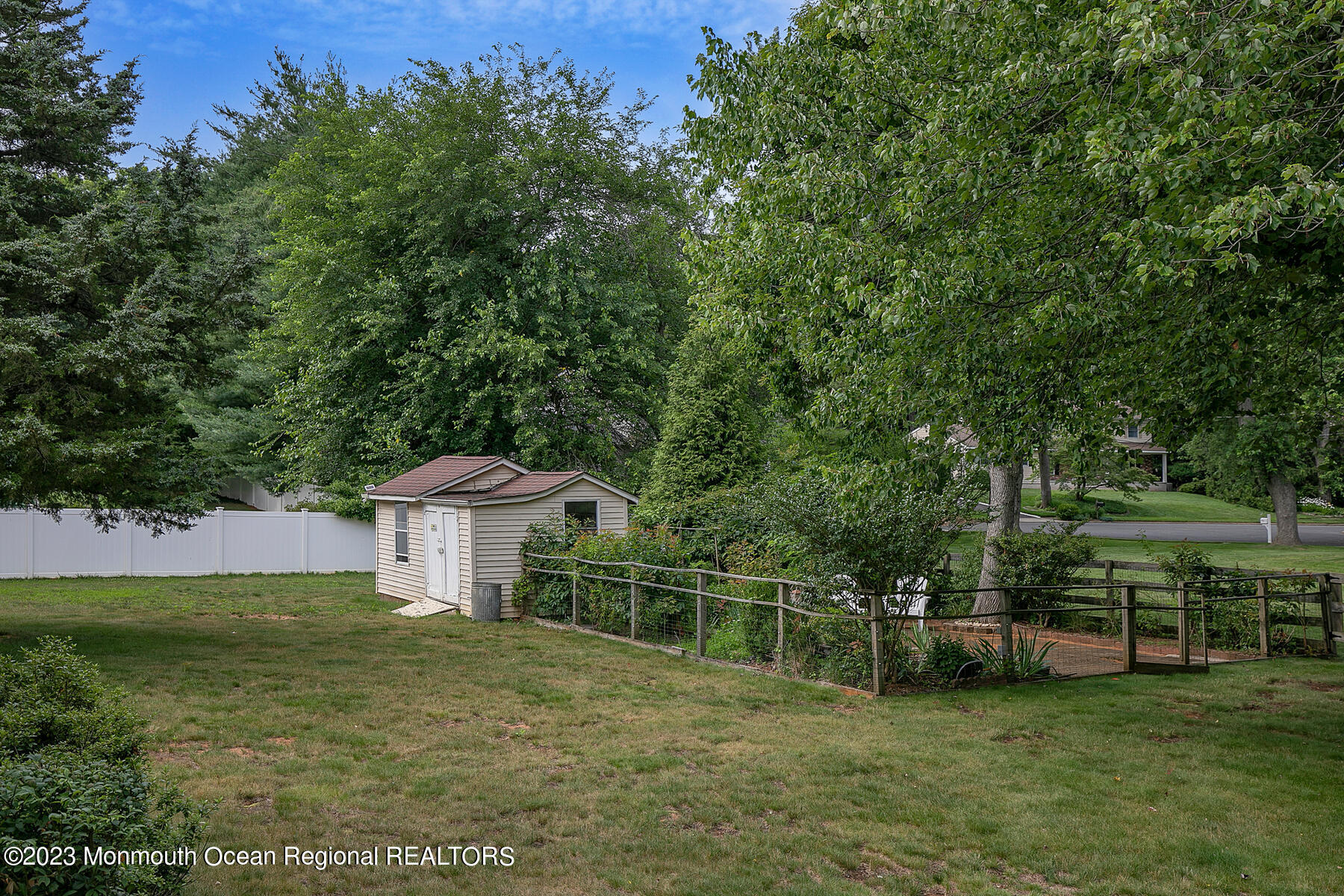 112 Middletown Lincroft Road