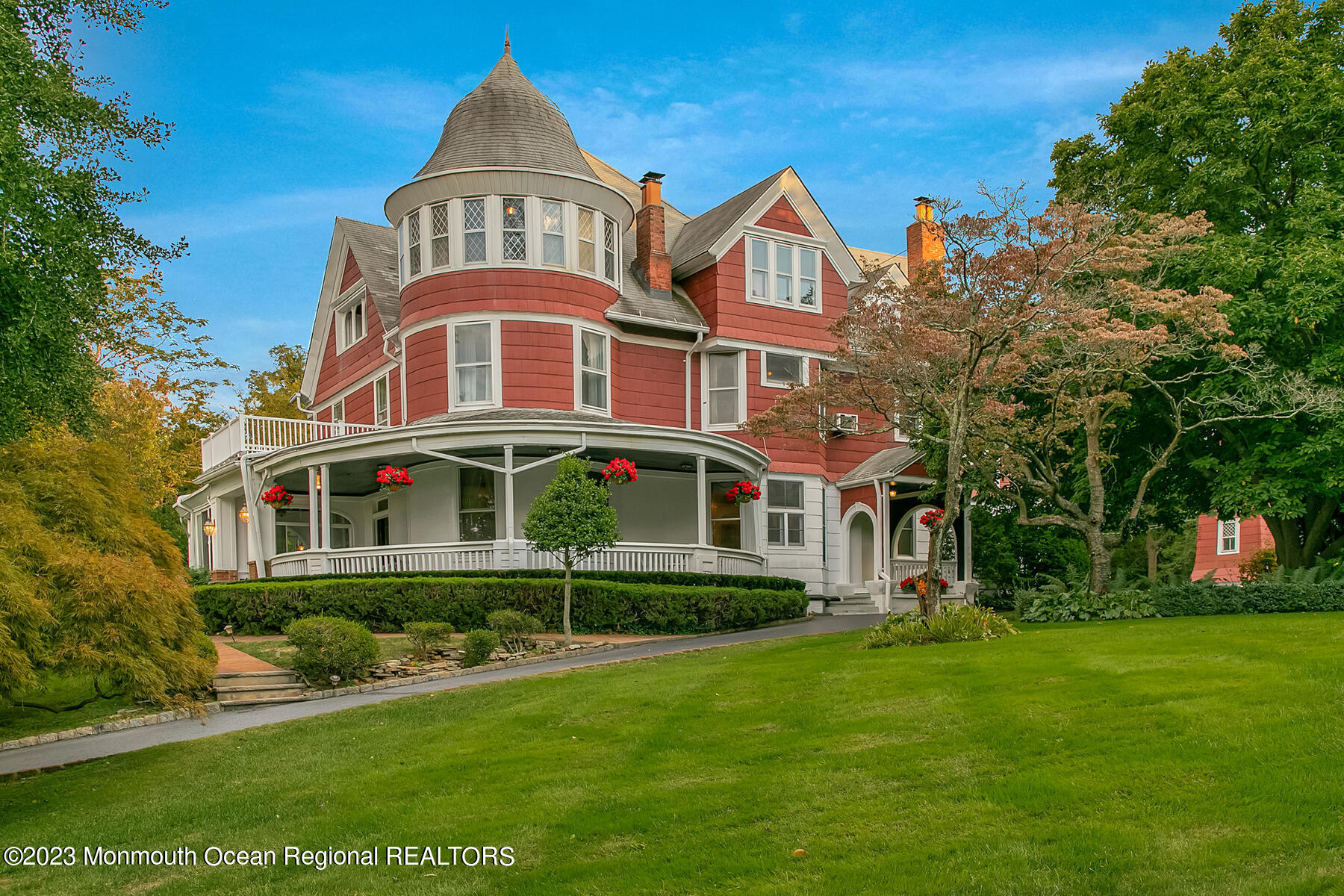 1 Serpentine Drive