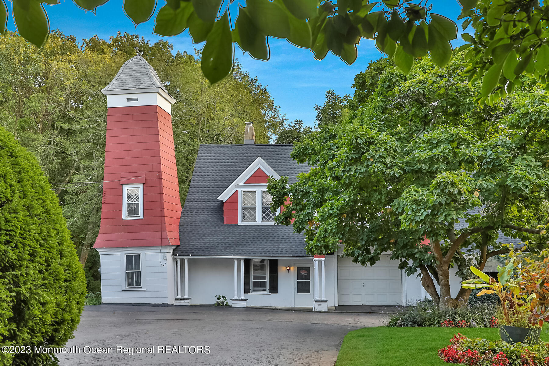 1 Serpentine Drive