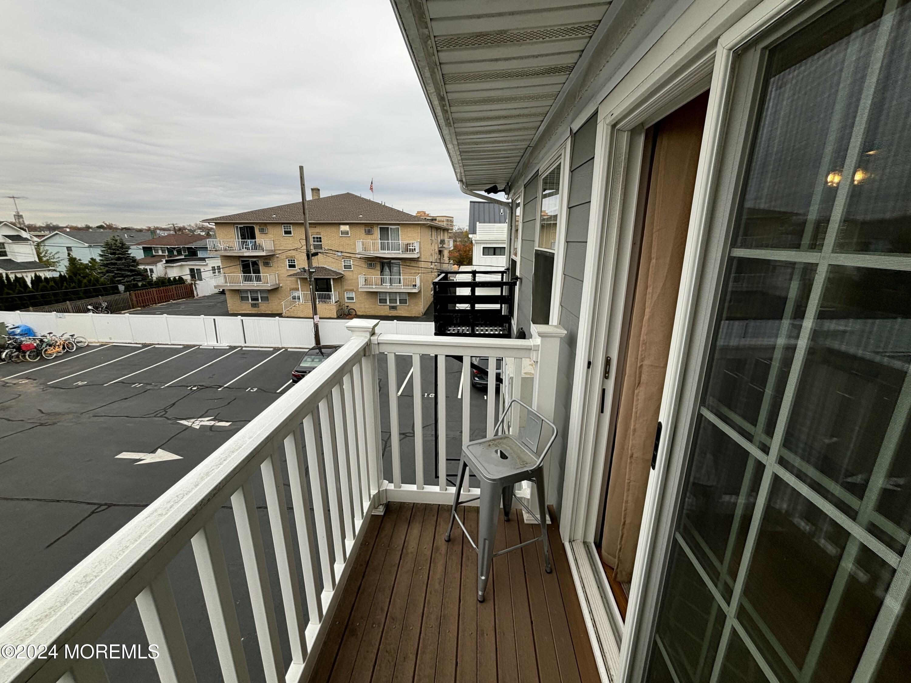 1203 Bergh Street, 302