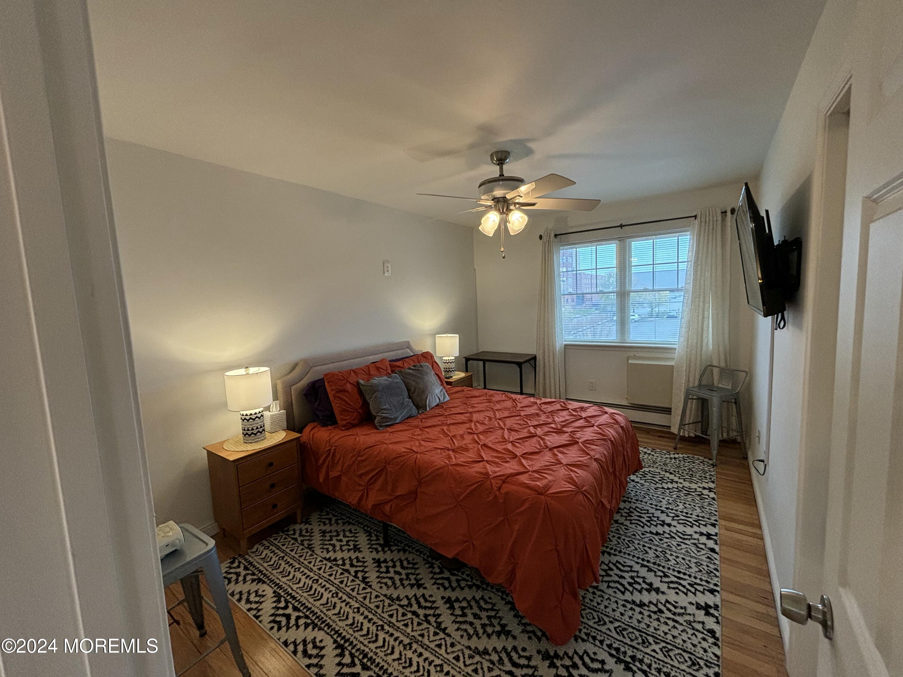 1203 Bergh Street, 302