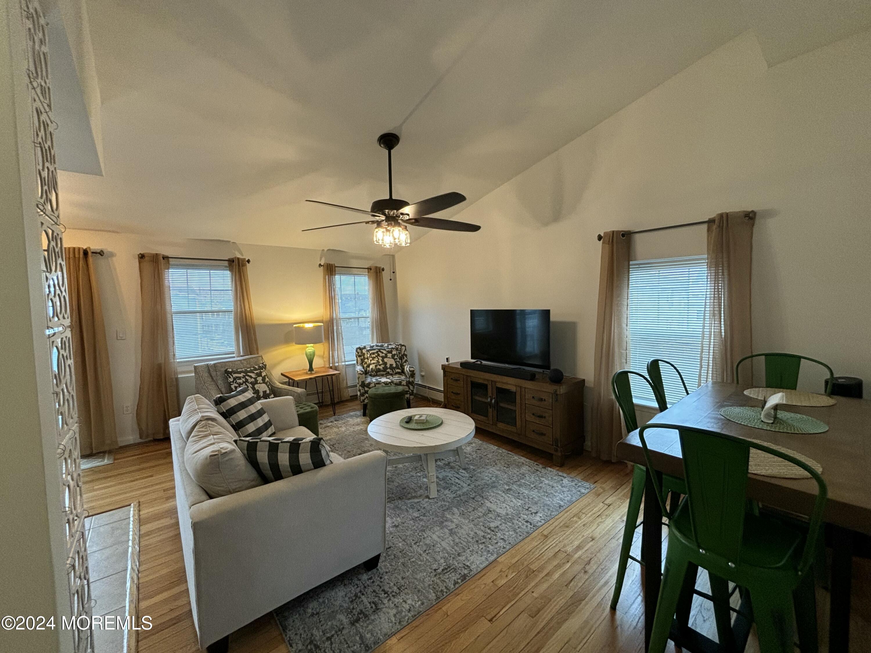 1203 Bergh Street, 302