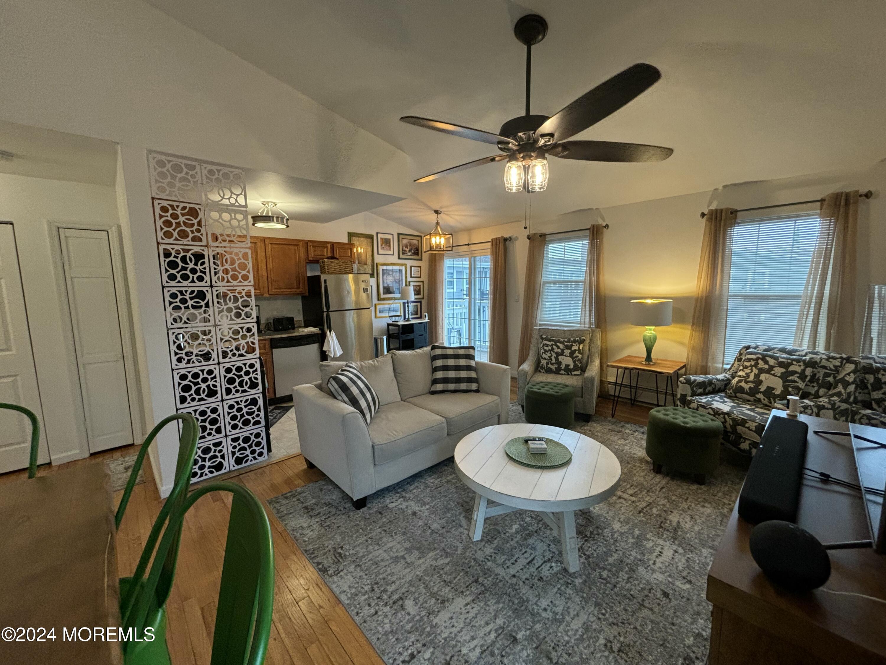 1203 Bergh Street, 302