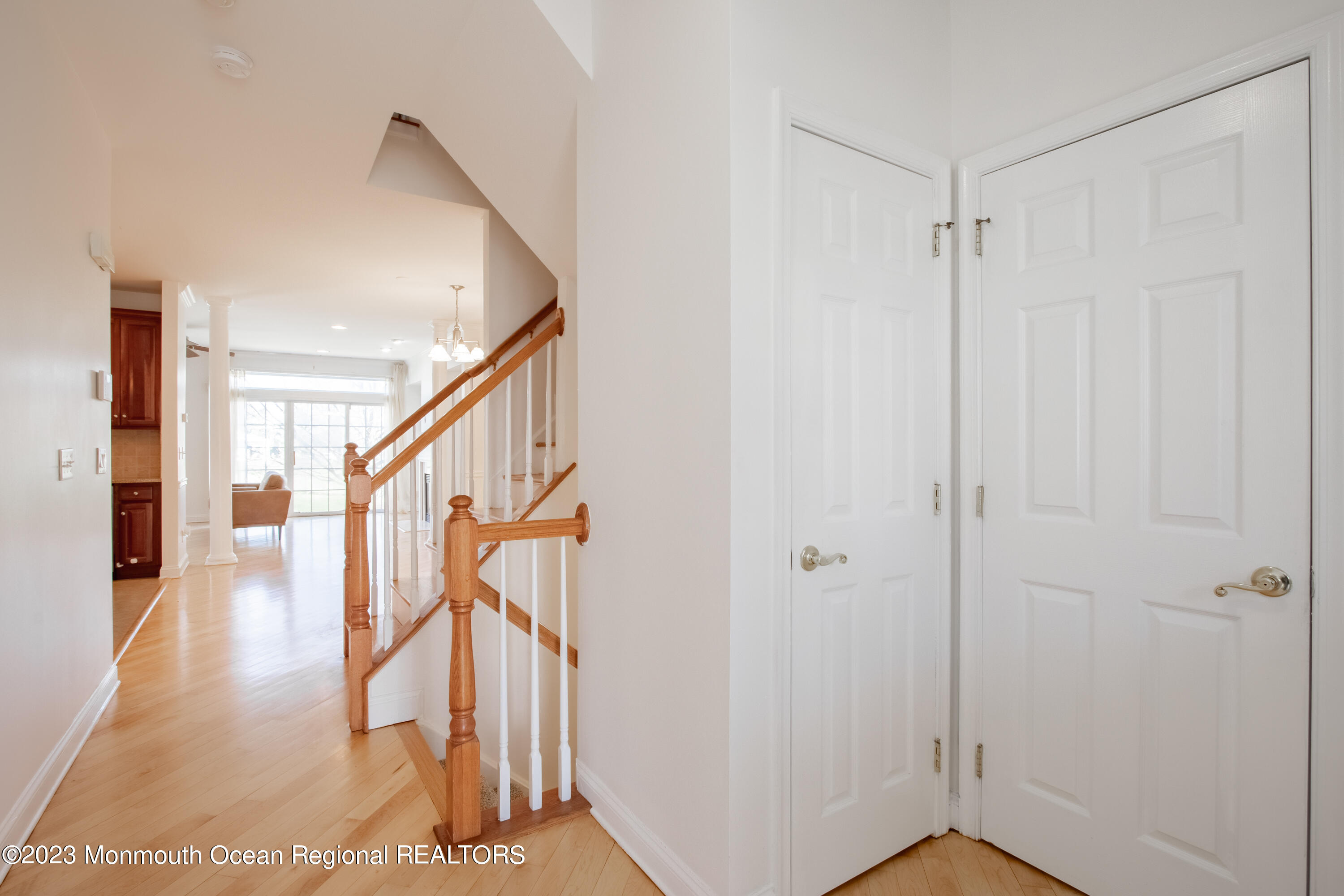 98 Shore Drive S