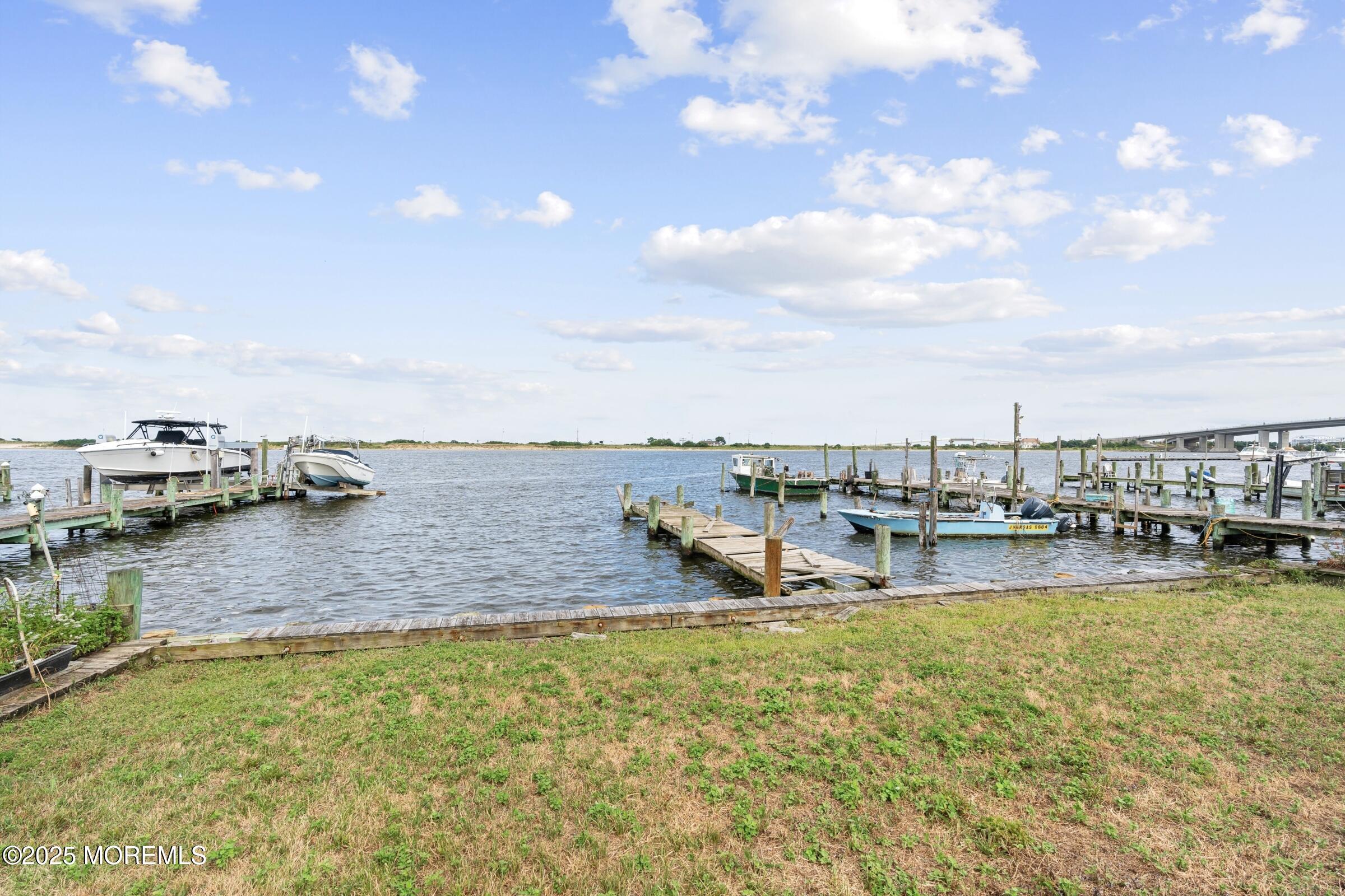 22 Shrewsbury Avenue