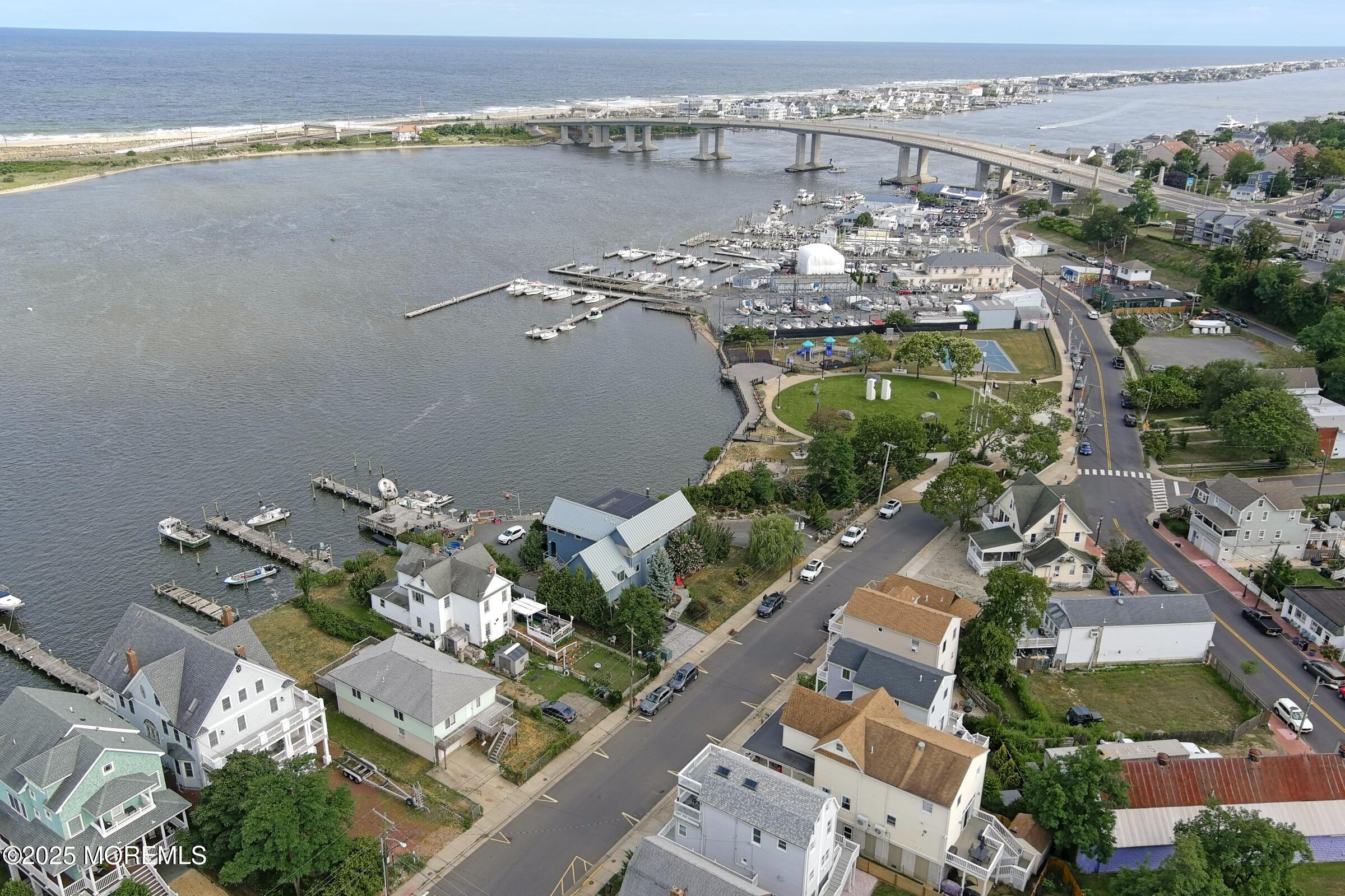 22 Shrewsbury Avenue