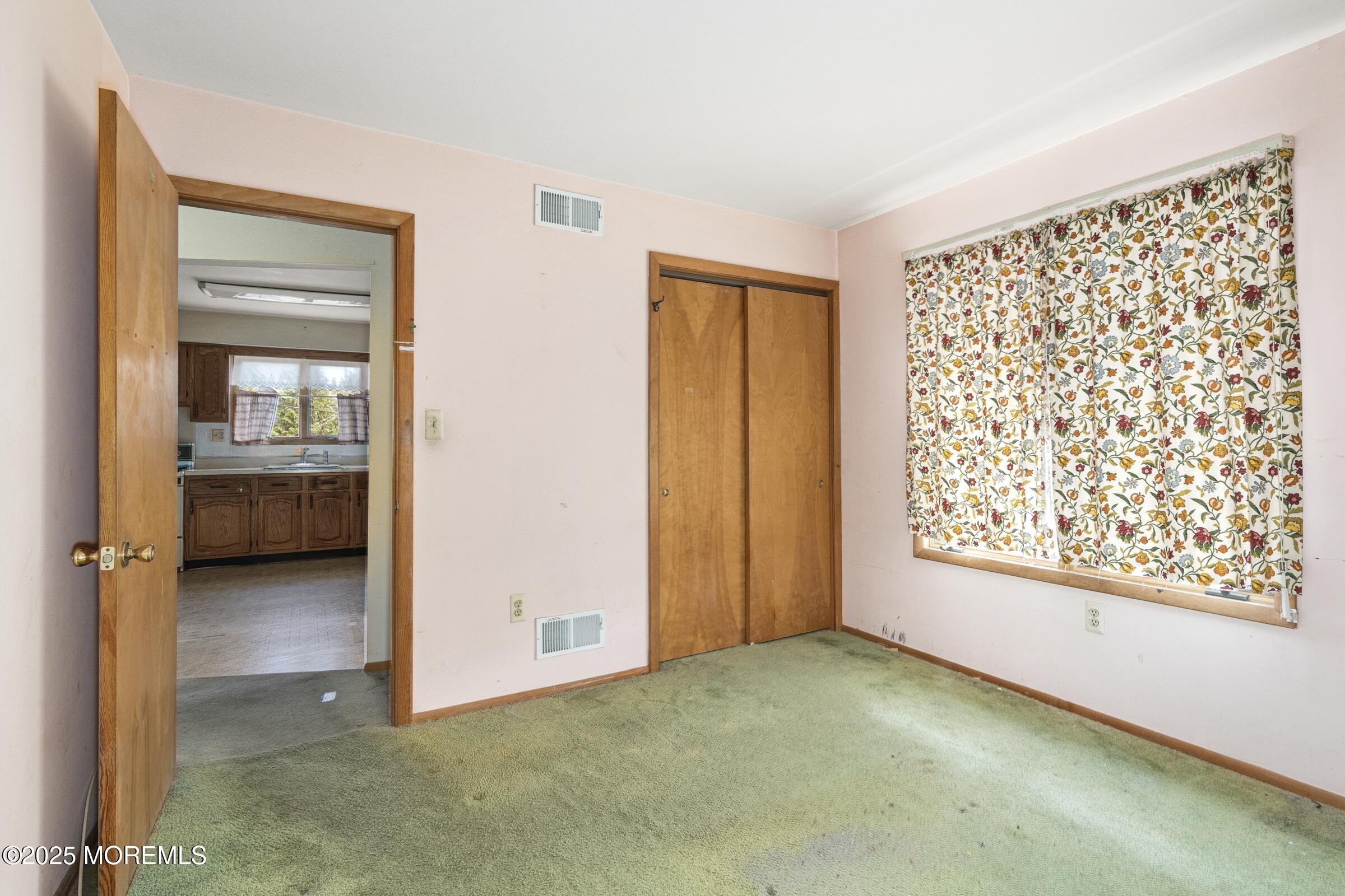 22 Shrewsbury Avenue