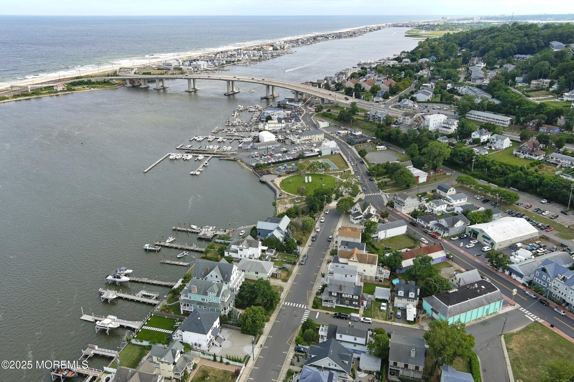 22 Shrewsbury Avenue