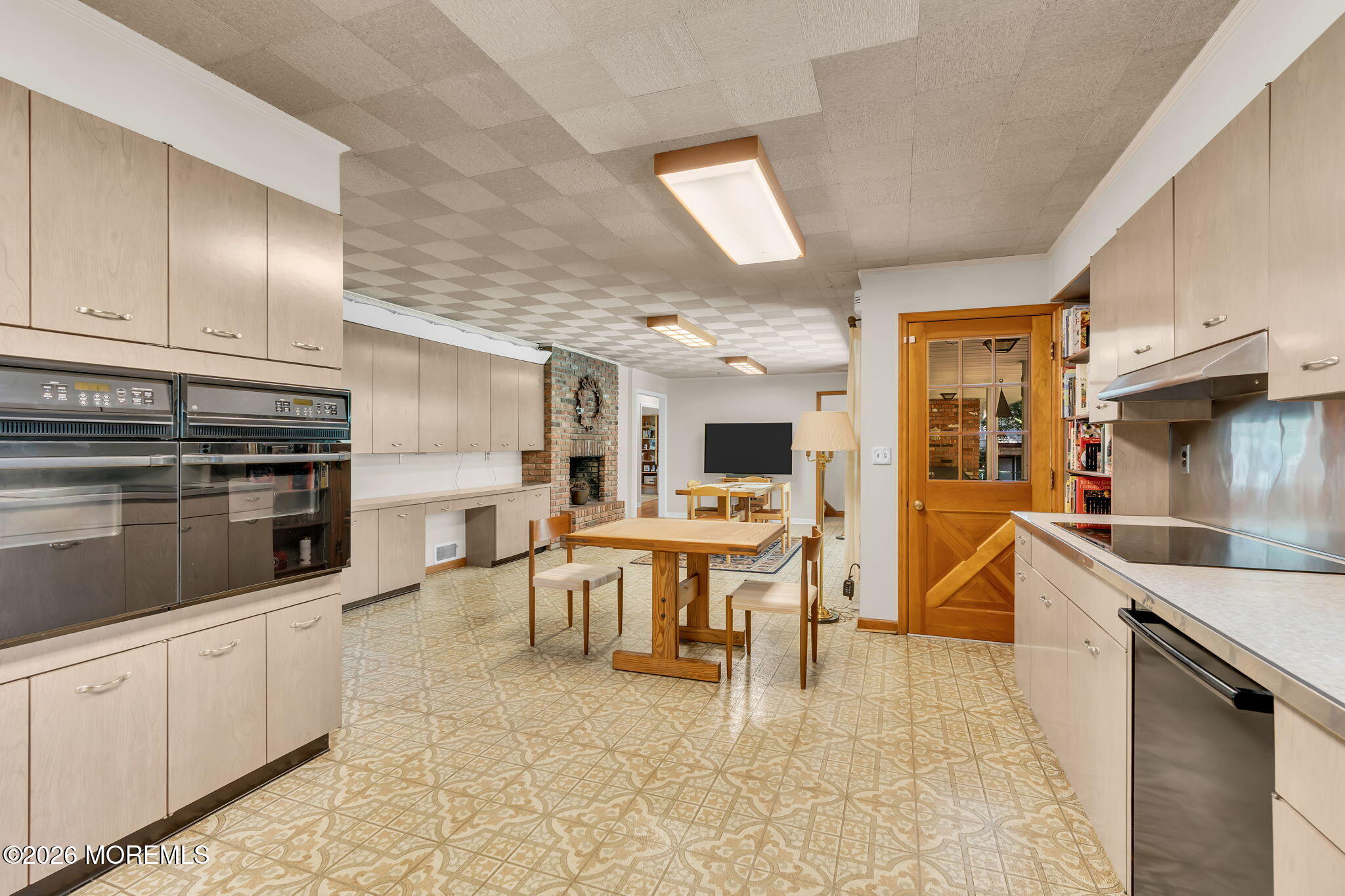 245 Kingfisher Drive