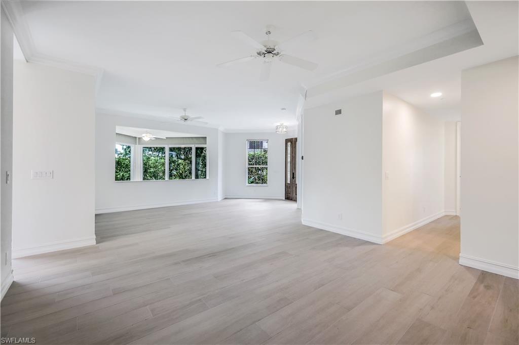 217 Colonade CIR