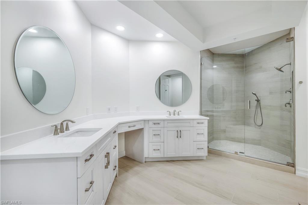 217 Colonade CIR