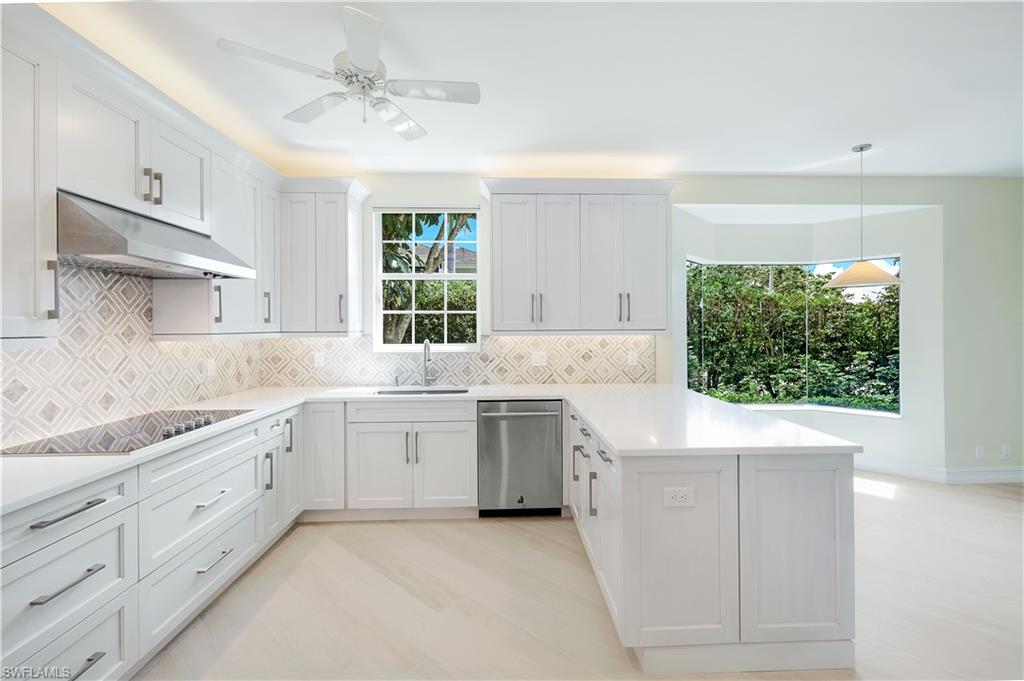 217 Colonade CIR
