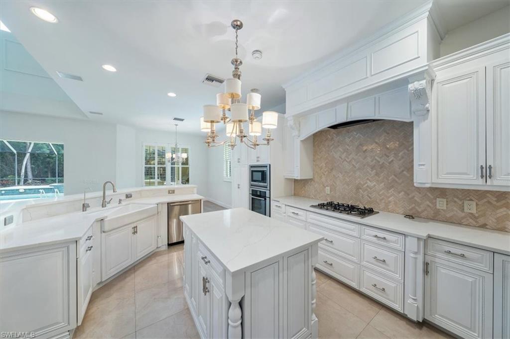 5574 Dogwood WAY
