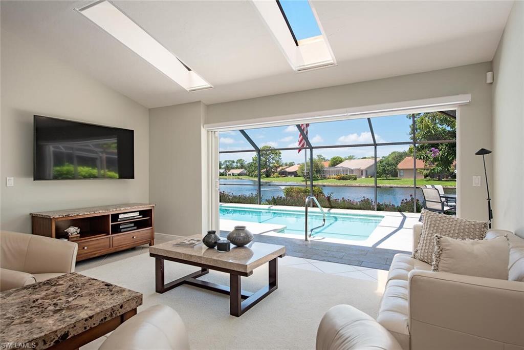 250 Fox Den CIR