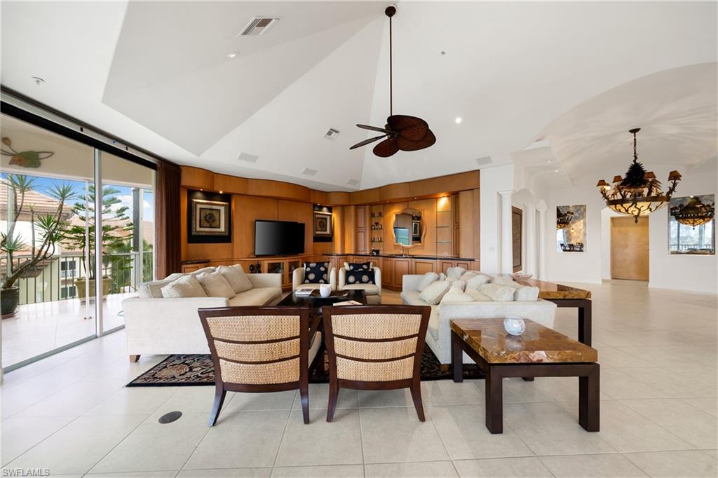 1610 Star Point LN # 204 Unit: 2-204