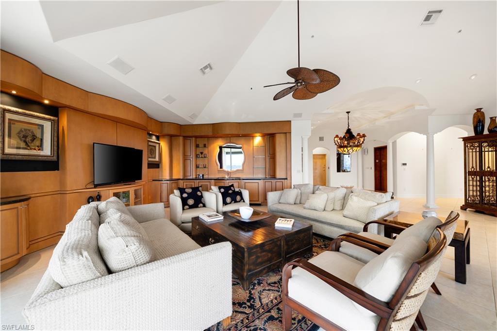 1610 Star Point LN # 204 Unit: 2-204