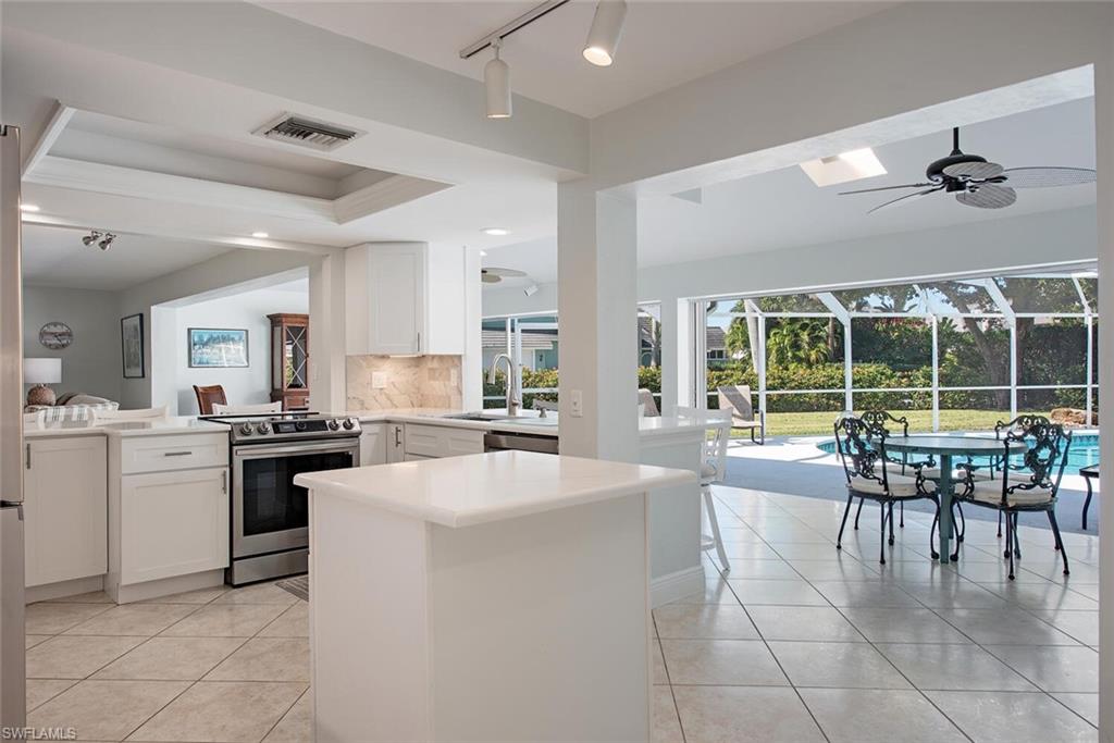 2100 SHAD CT