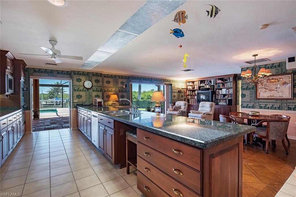 2111 Sheepshead DR