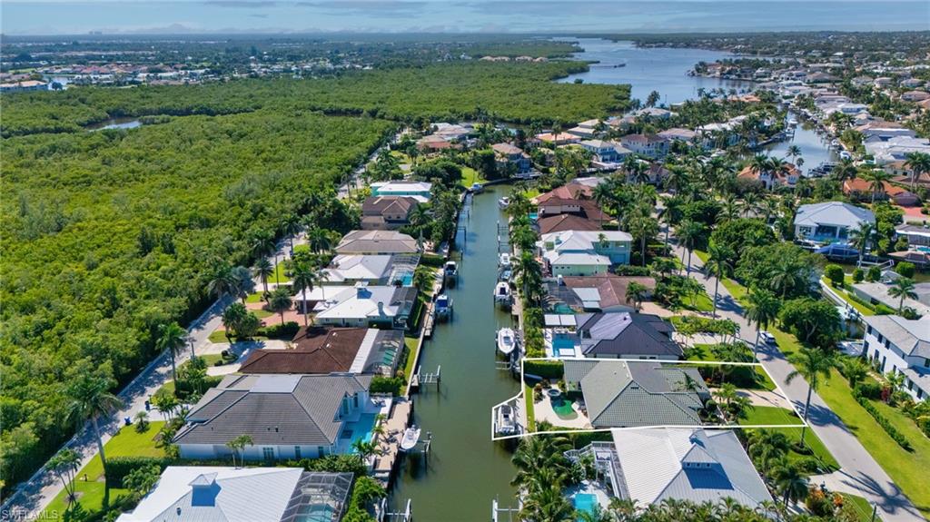 1923 SNOOK DR