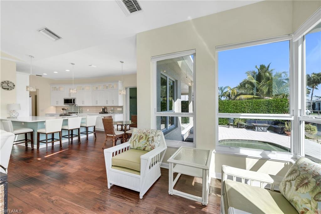 1923 SNOOK DR