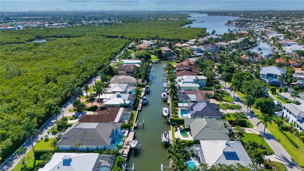1923 SNOOK DR