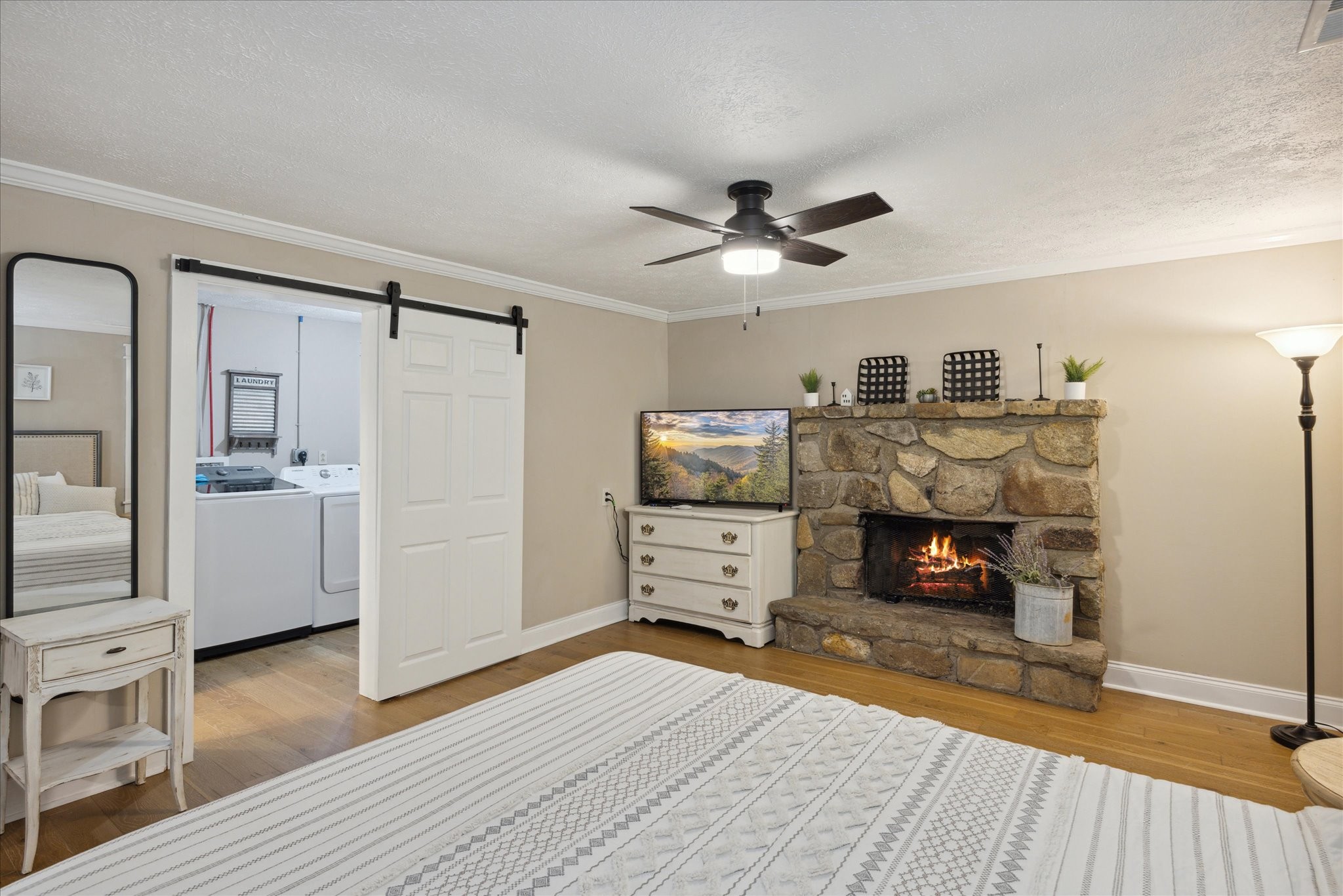 827 Mill Creek Rd