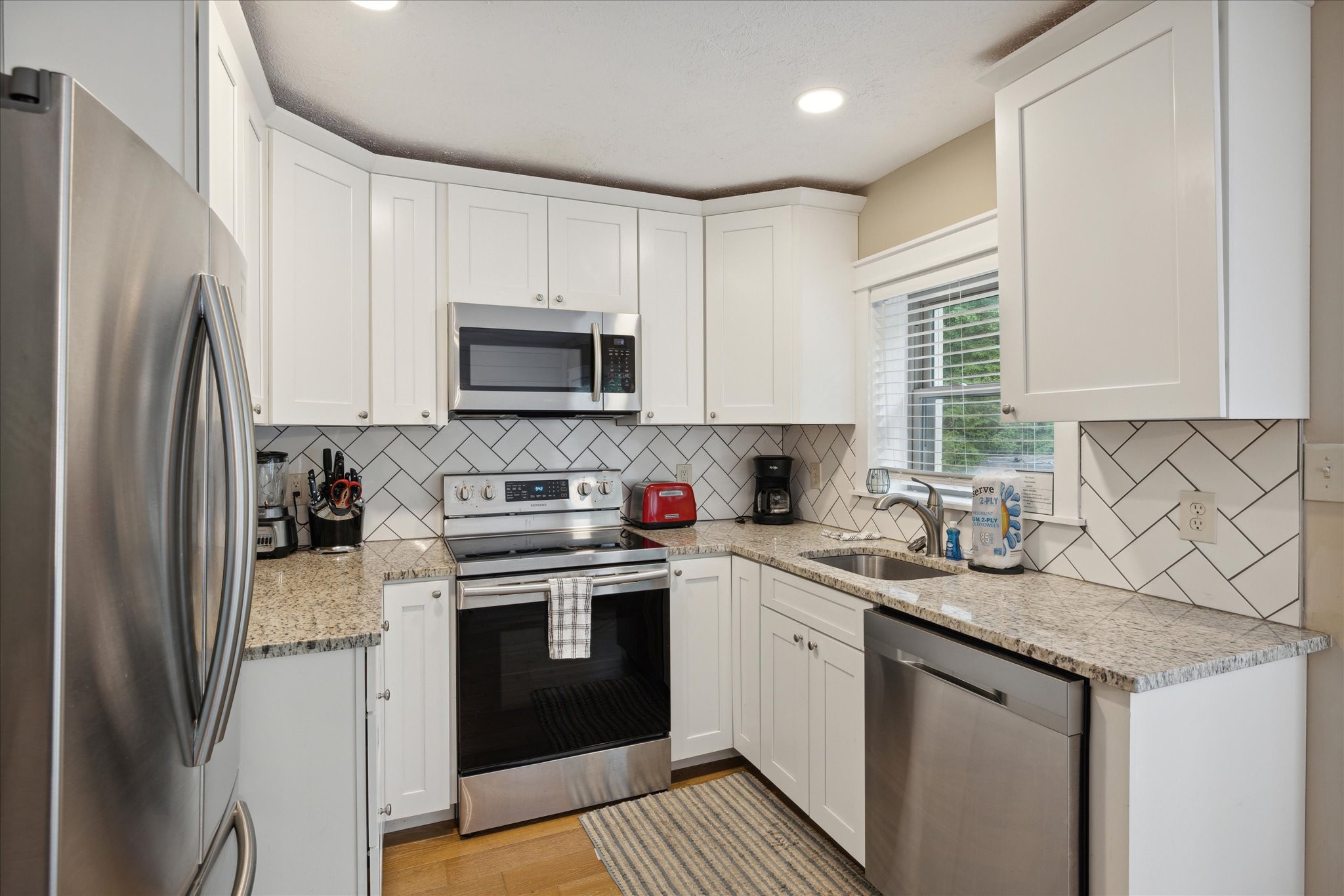 827 Mill Creek Rd