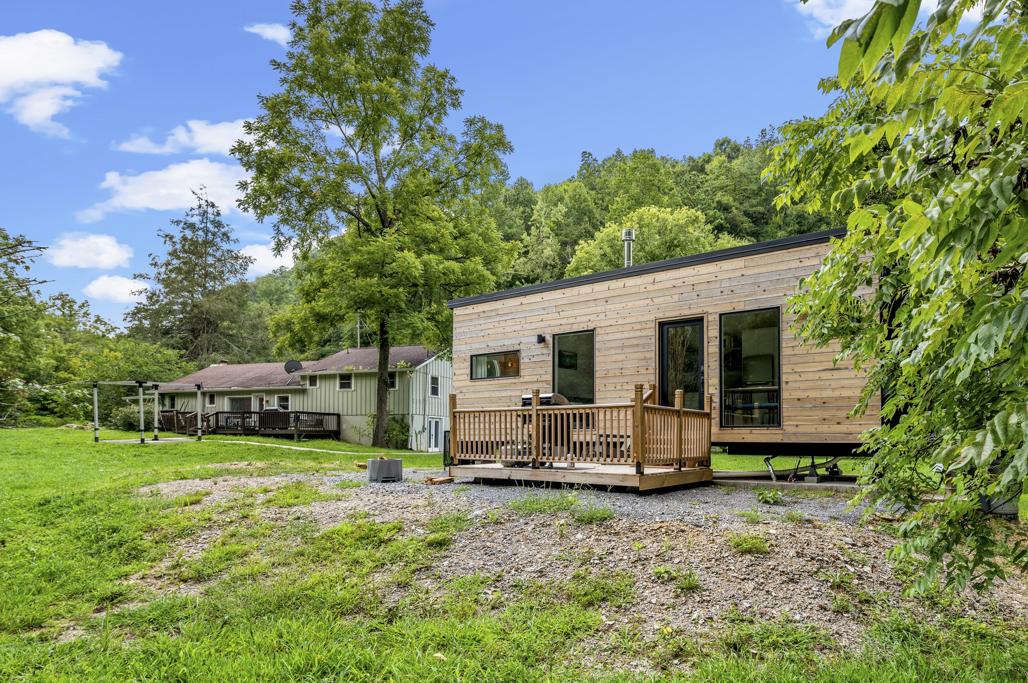 827 Mill Creek Rd
