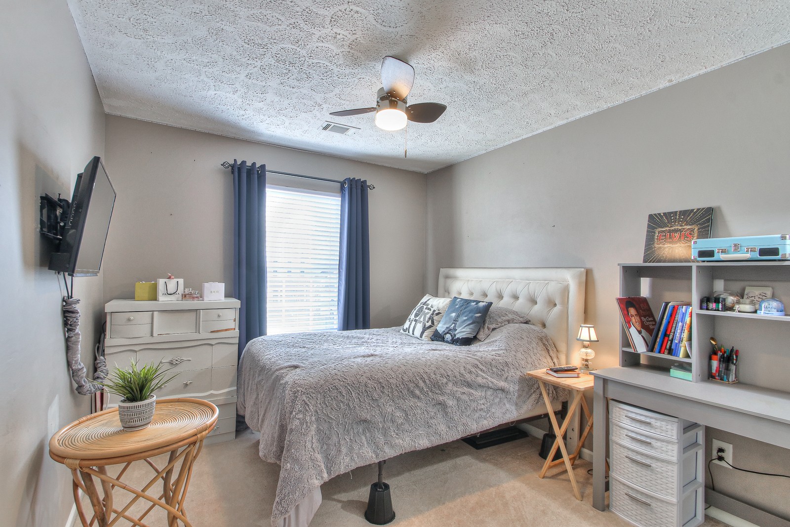 3230 Dark Woods Dr