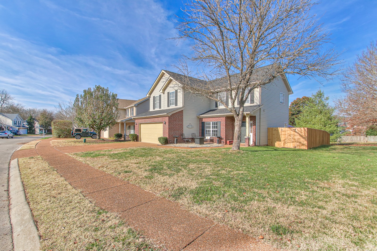 3230 Dark Woods Dr
