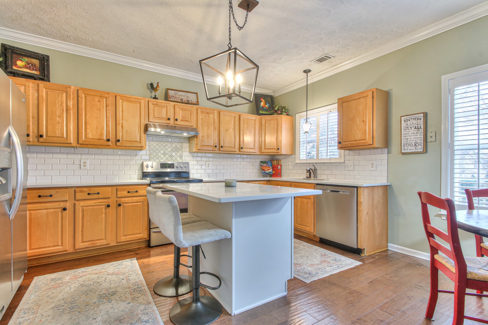 3230 Dark Woods Dr