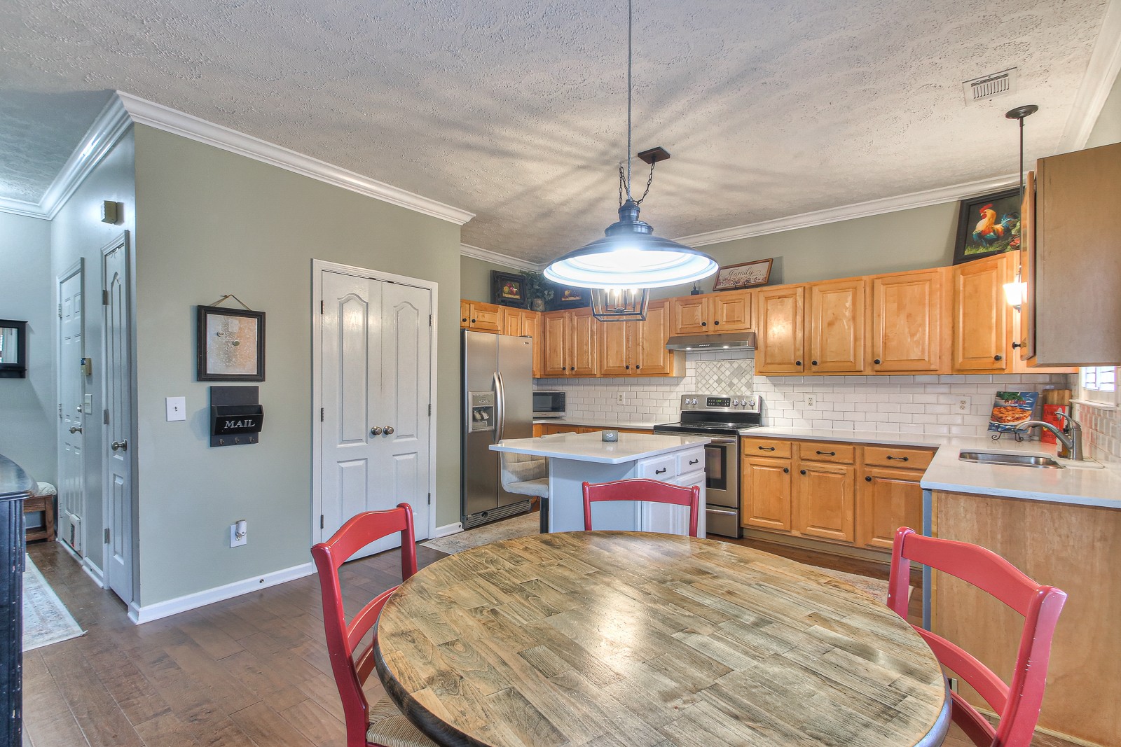 3230 Dark Woods Dr