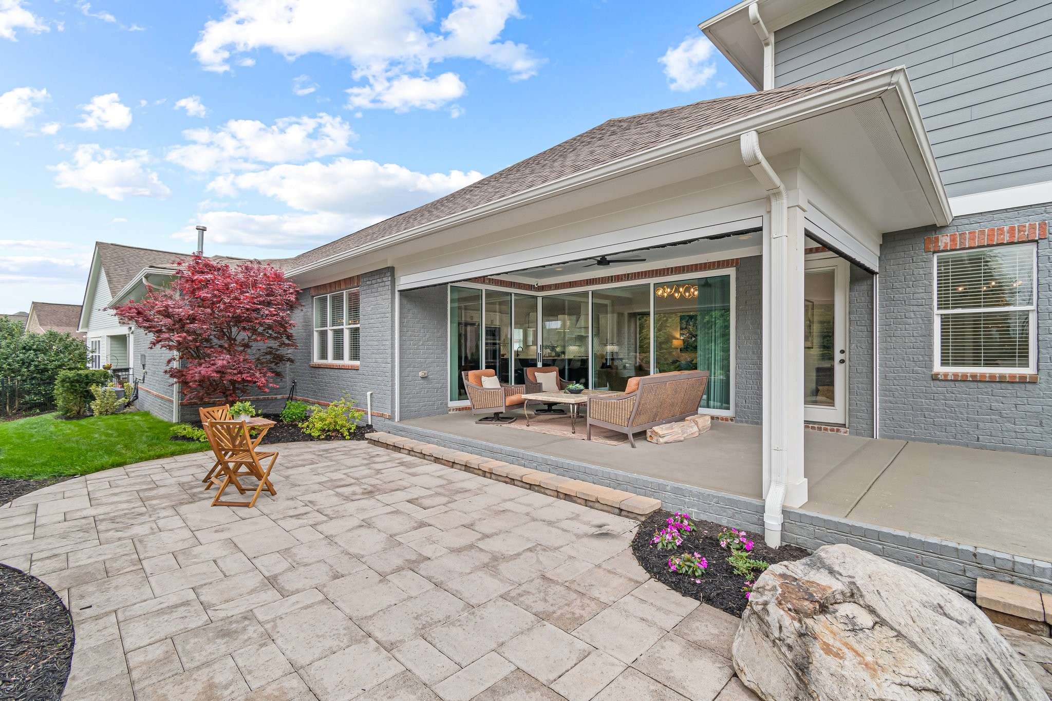 960 Hornsby Dr