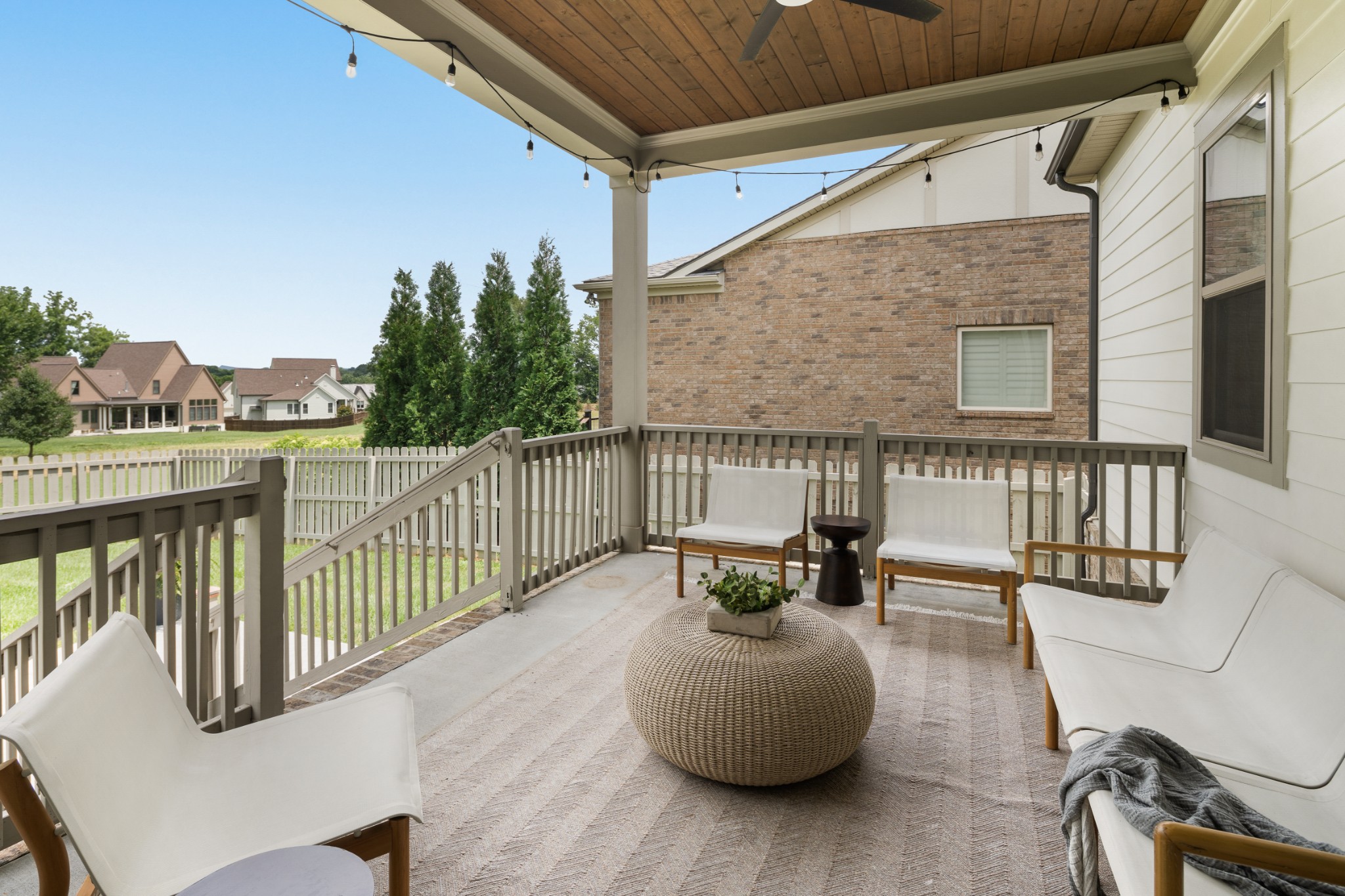 449 River Bluff Dr