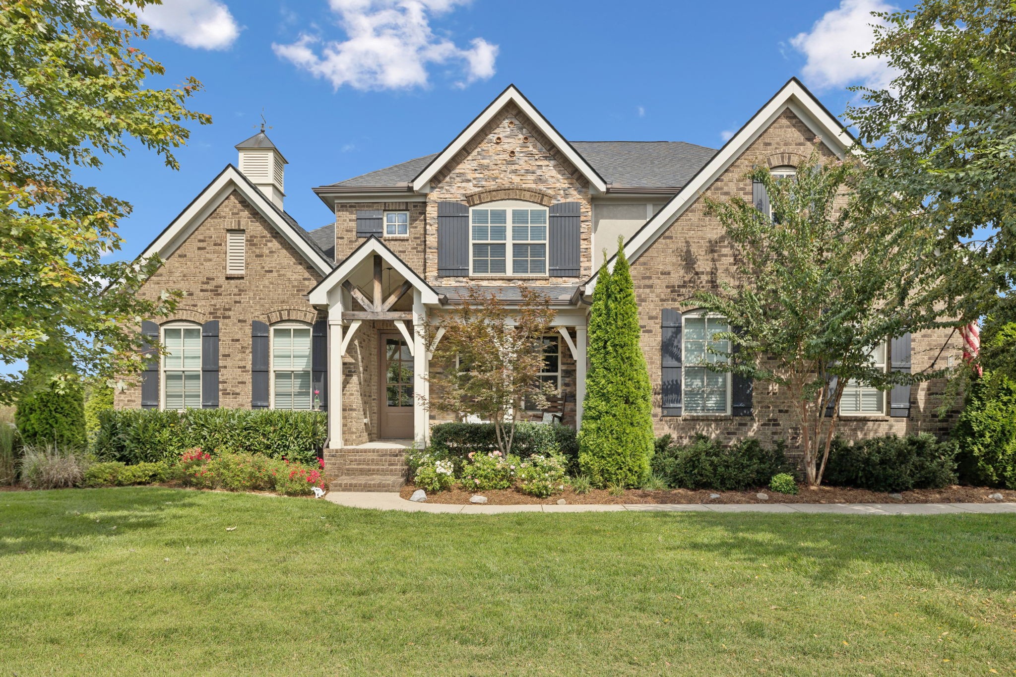 3632 Robbins Nest Rd