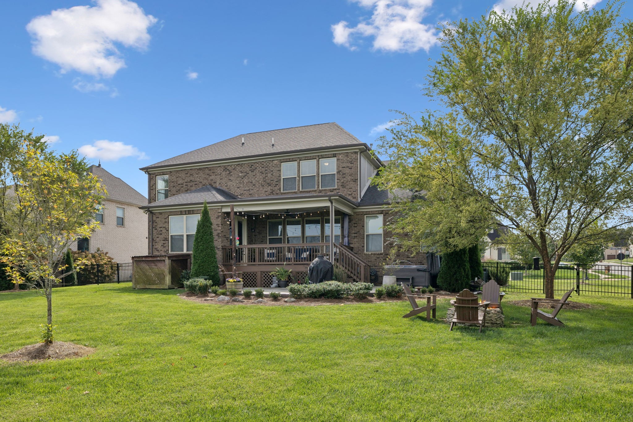 3632 Robbins Nest Rd