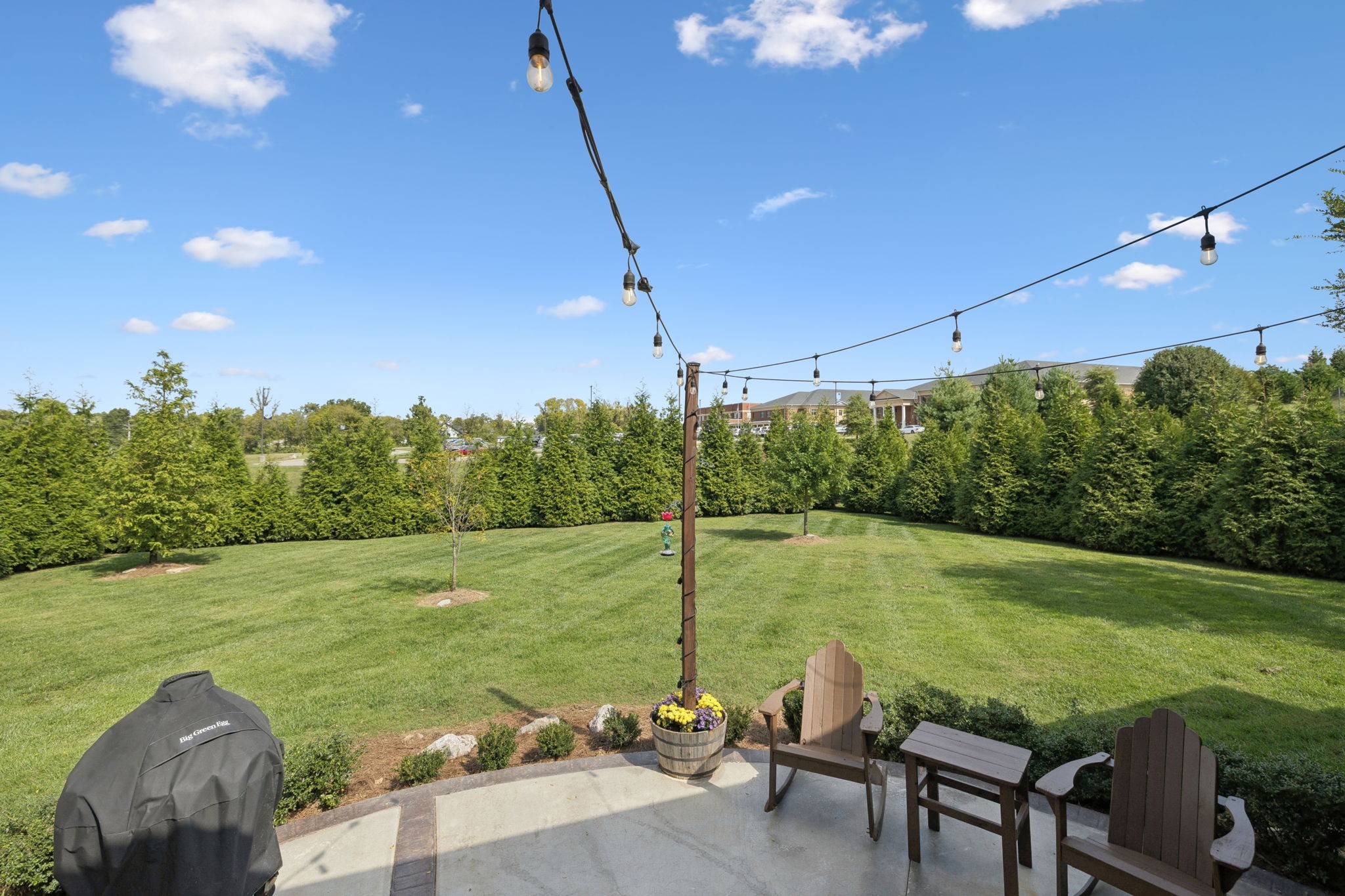3632 Robbins Nest Rd