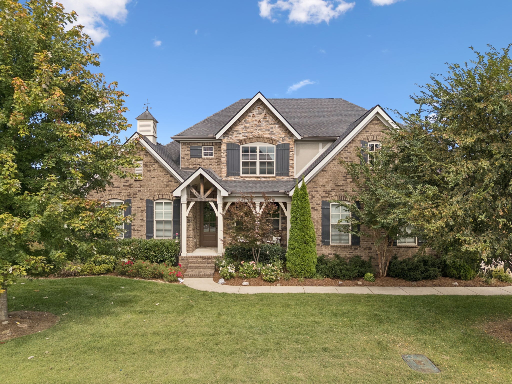 3632 Robbins Nest Rd