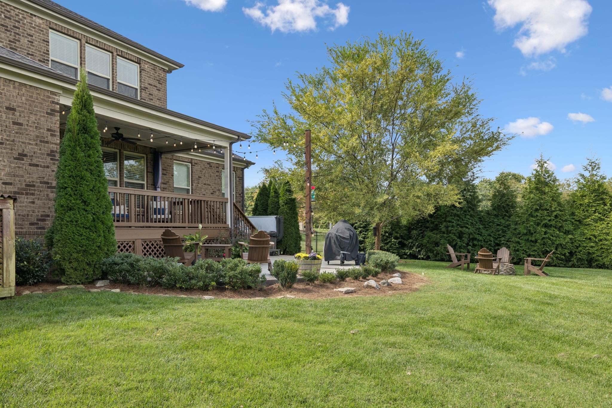 3632 Robbins Nest Rd