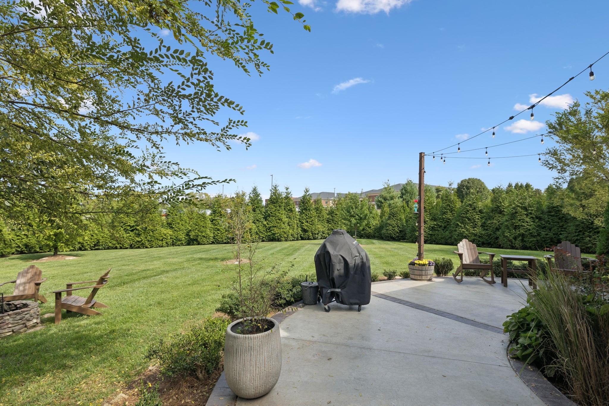 3632 Robbins Nest Rd