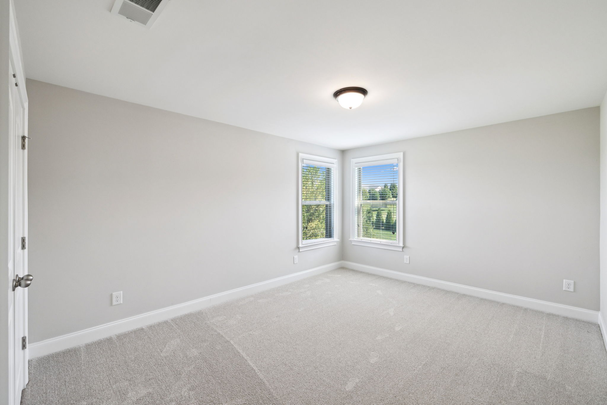 3632 Robbins Nest Rd