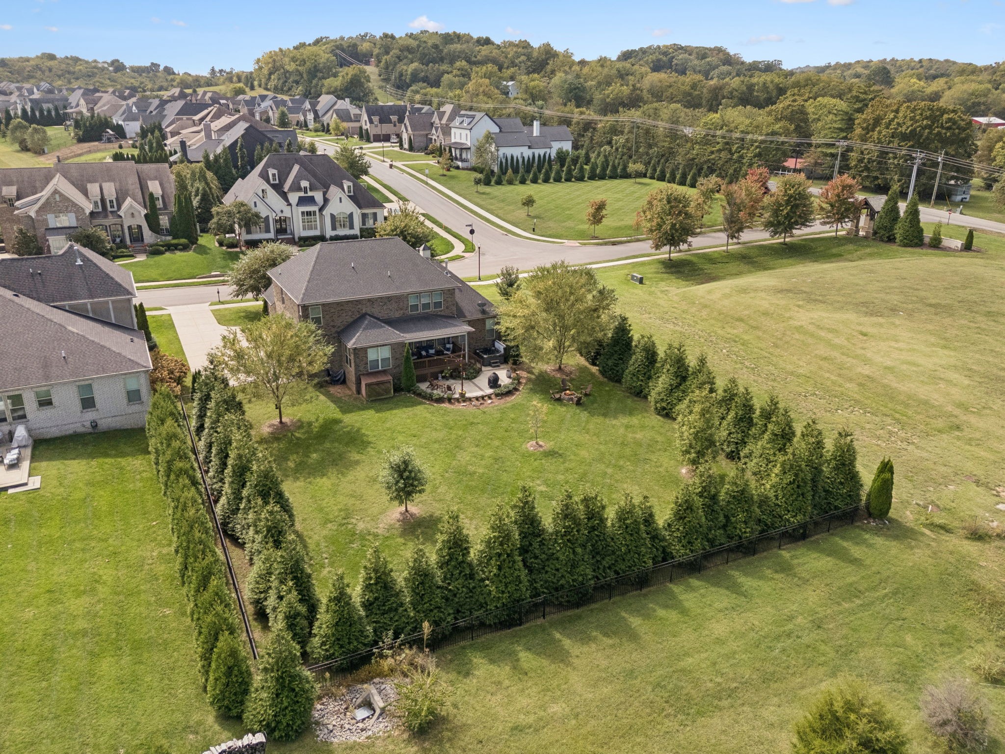 3632 Robbins Nest Rd