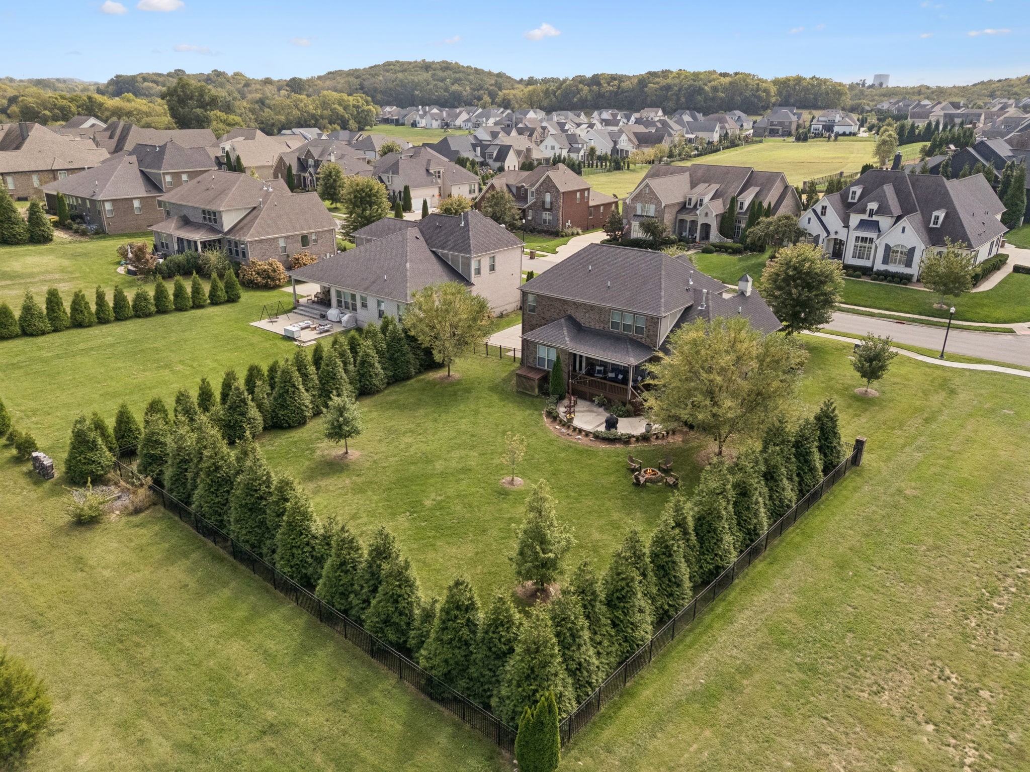 3632 Robbins Nest Rd