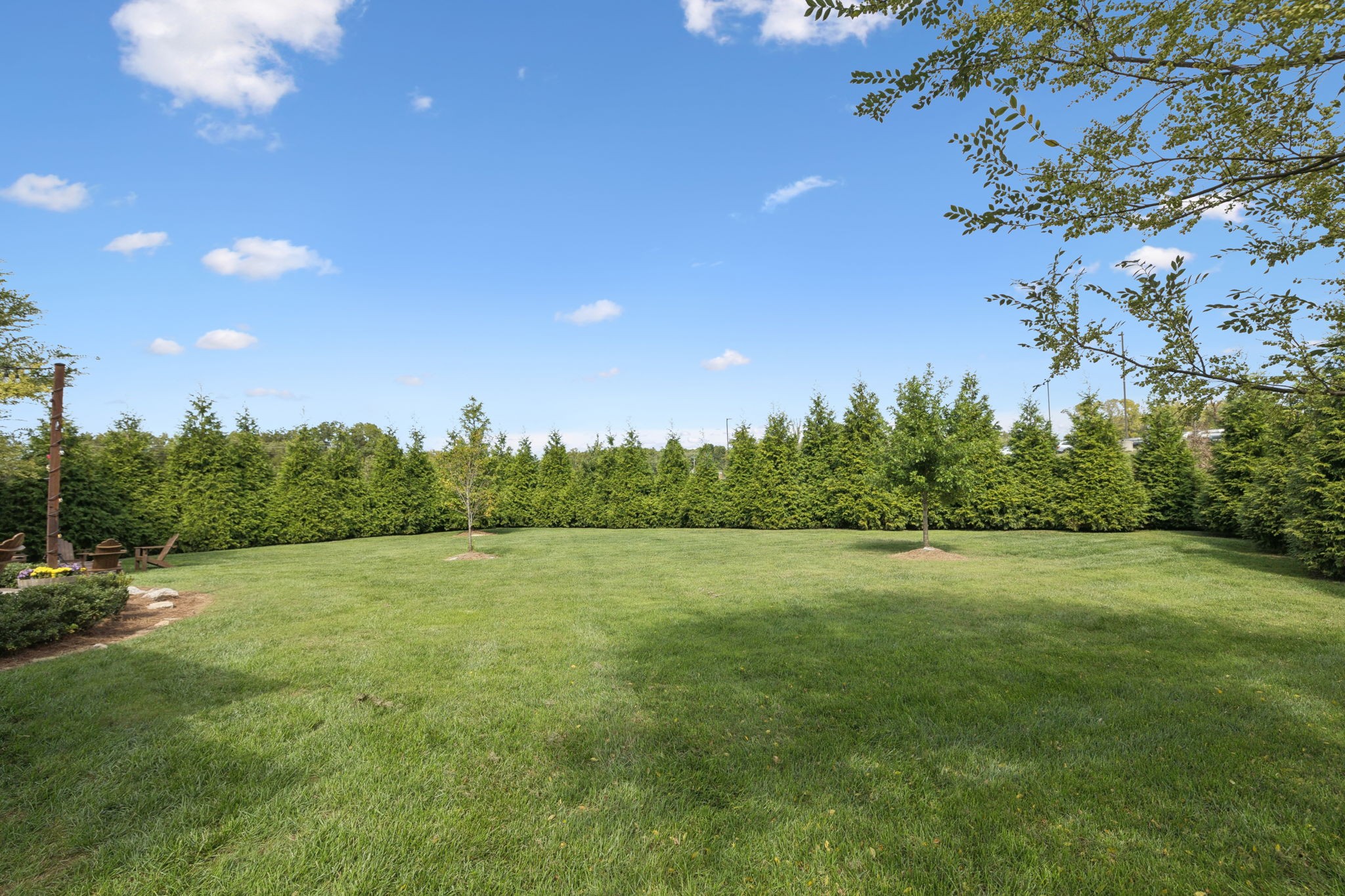 3632 Robbins Nest Rd