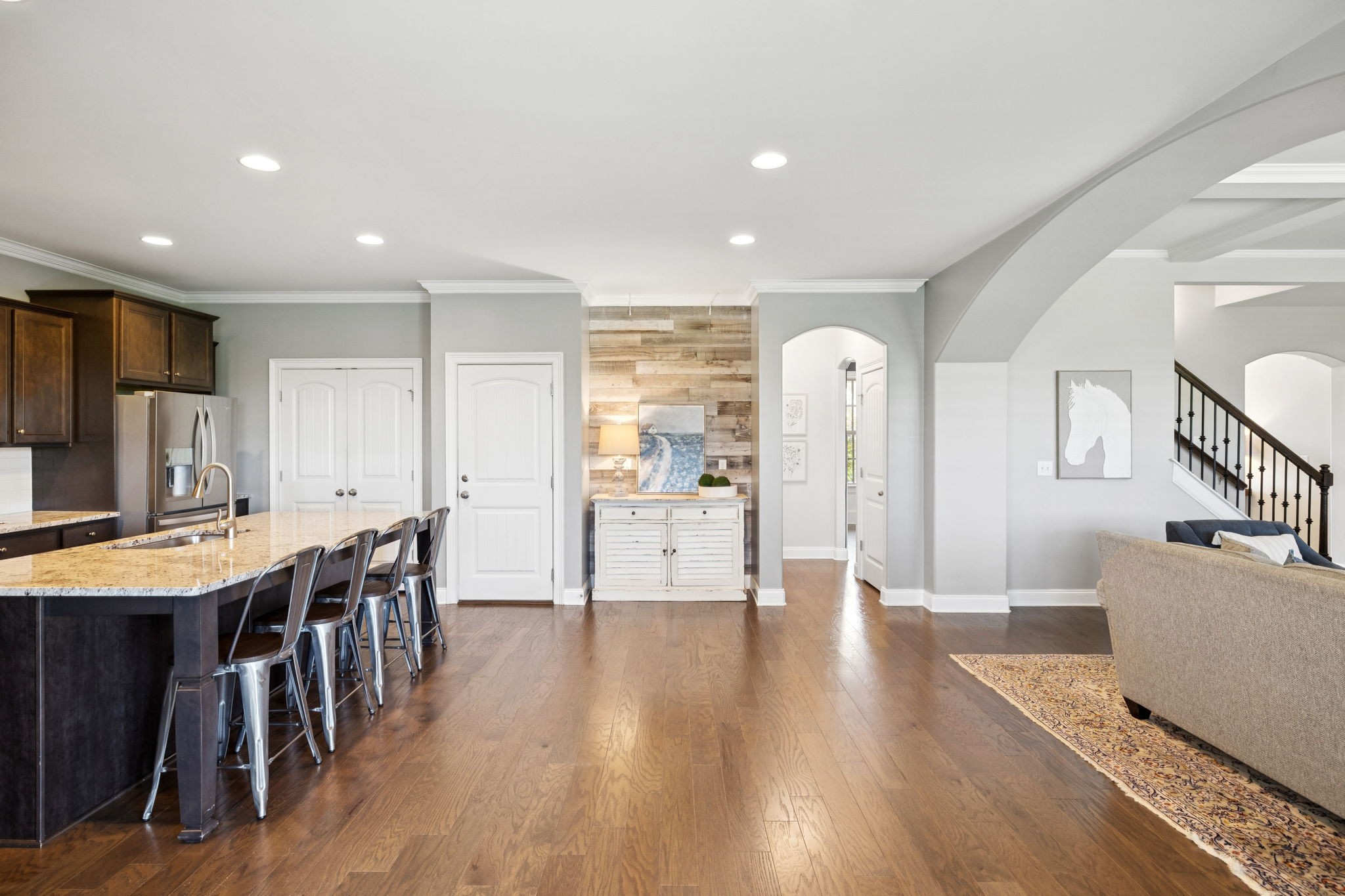 3632 Robbins Nest Rd
