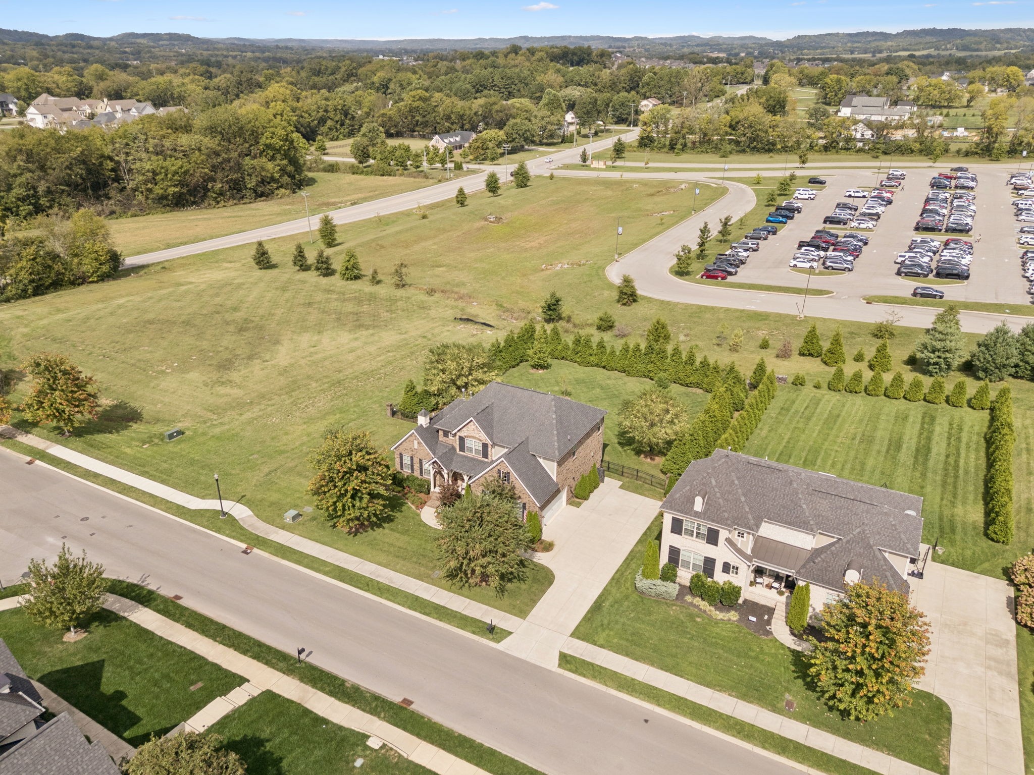 3632 Robbins Nest Rd