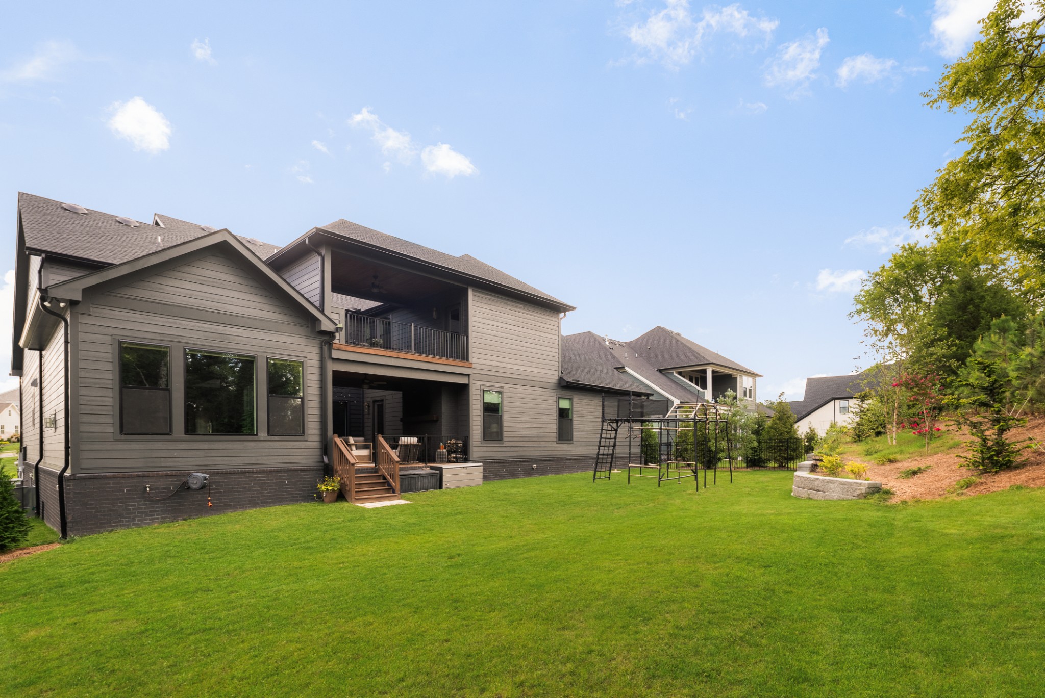 3392 Sarah Bee Ln