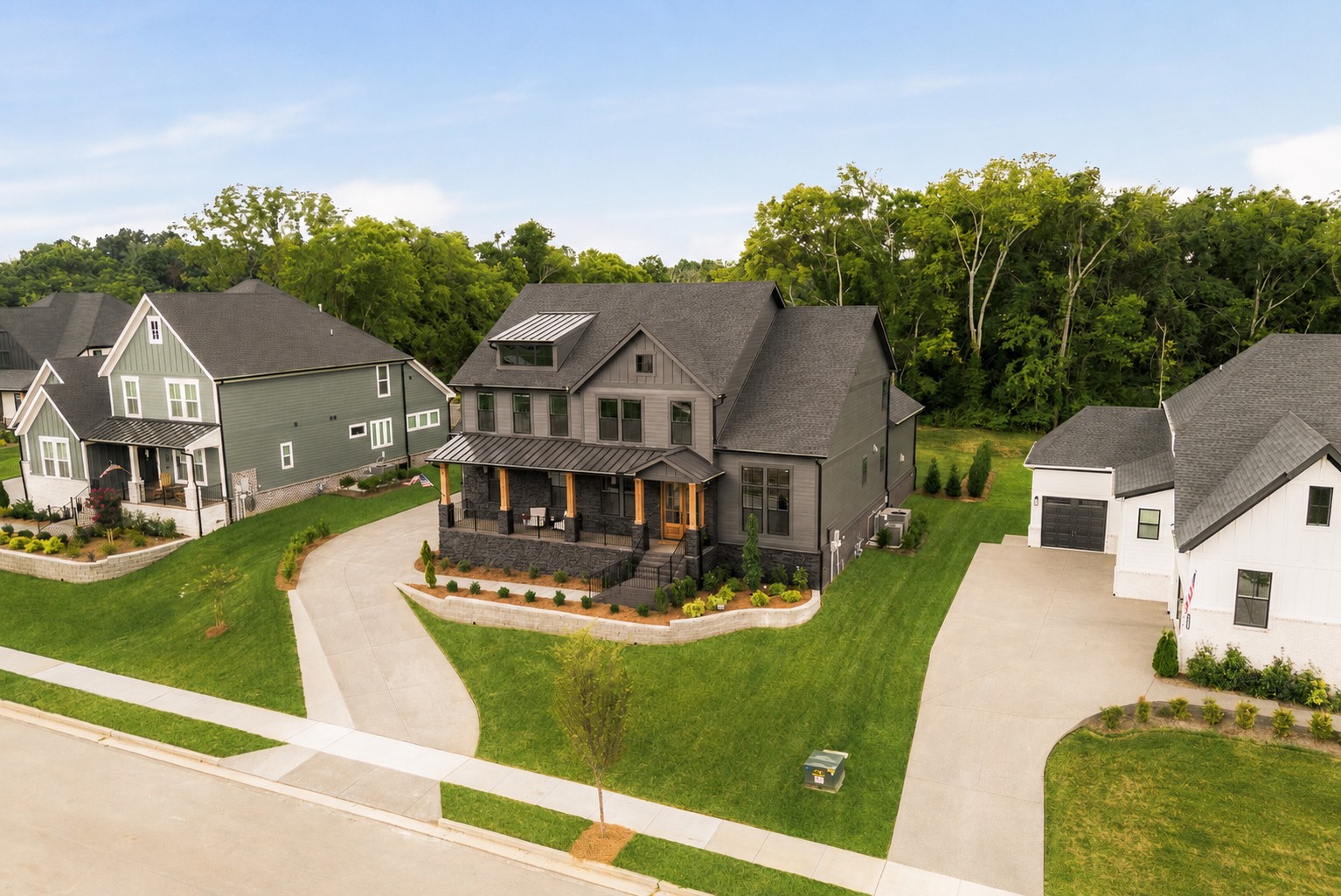 3392 Sarah Bee Ln