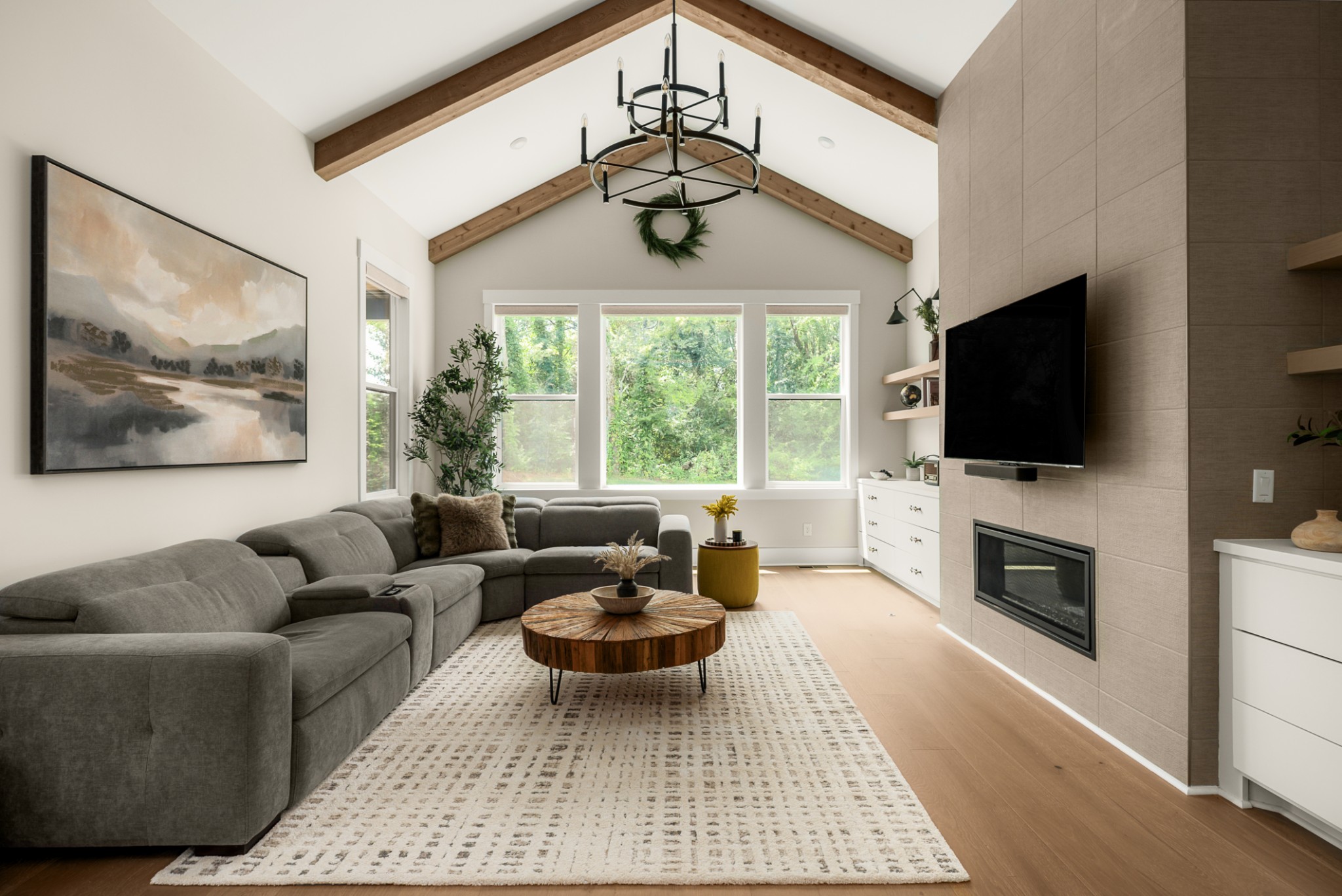 3392 Sarah Bee Ln